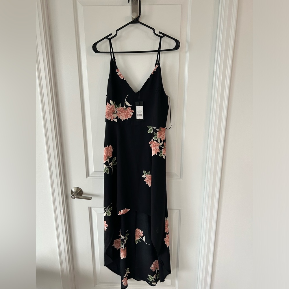 Dynamite Dress (Size Small NEW)